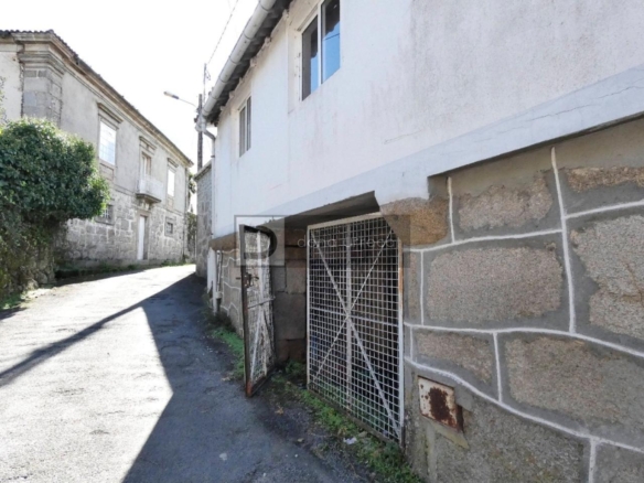 VENTA DE CASA EN LOBIOS