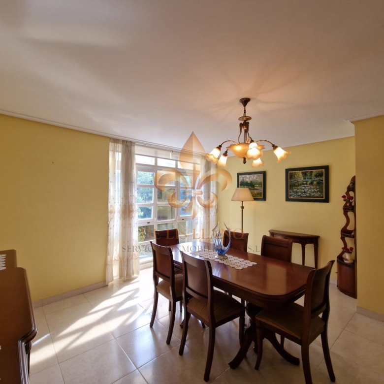 Venta de excelente piso en el centro de Gondomar.