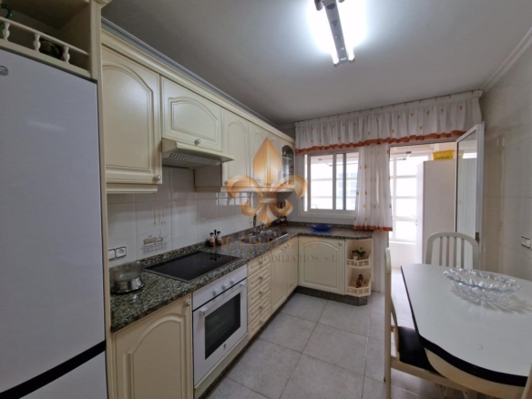 Venta de excelente piso en el centro de Gondomar.