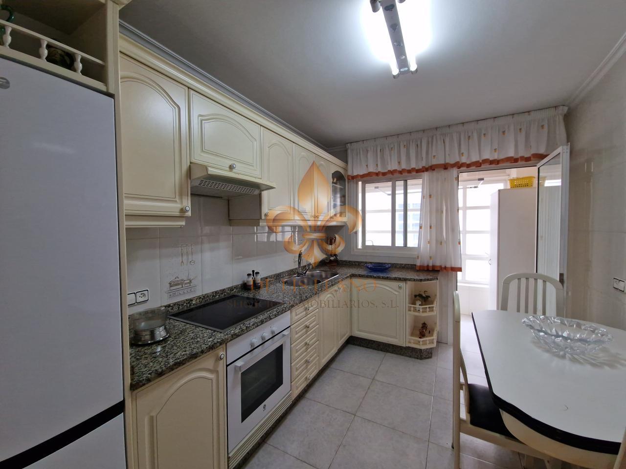 Venta de excelente piso en el centro de Gondomar.