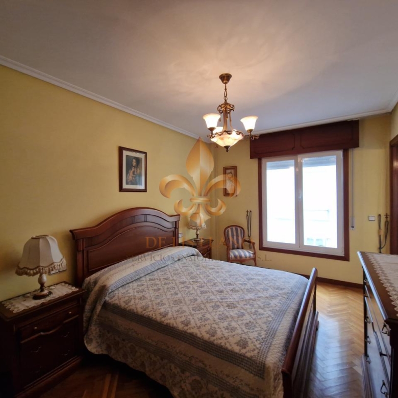 Venta de excelente piso en el centro de Gondomar.
