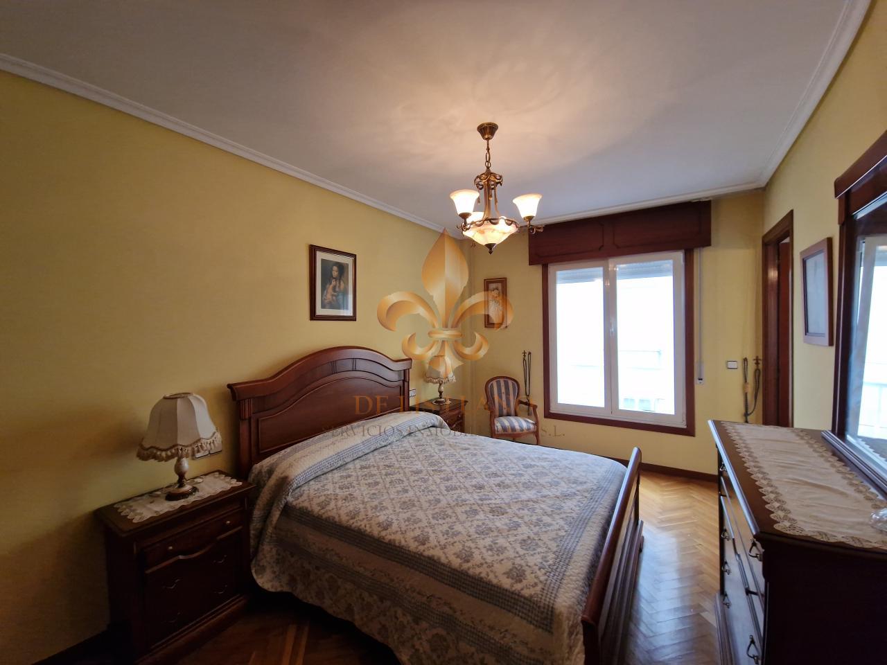 Venta de excelente piso en el centro de Gondomar.