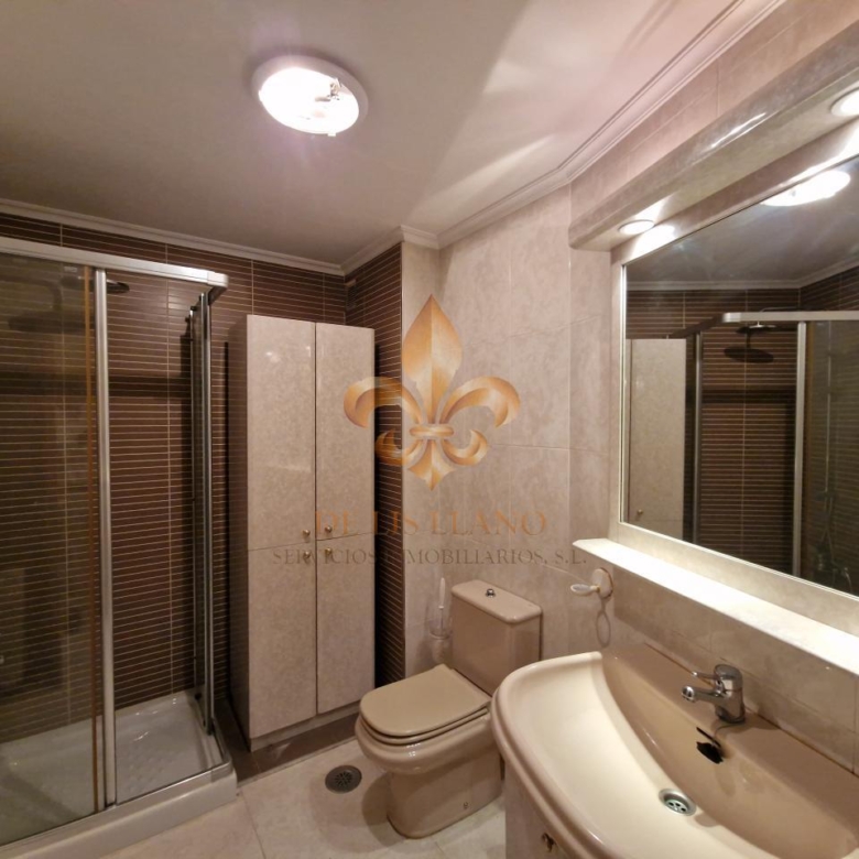 Venta de excelente piso en el centro de Gondomar.