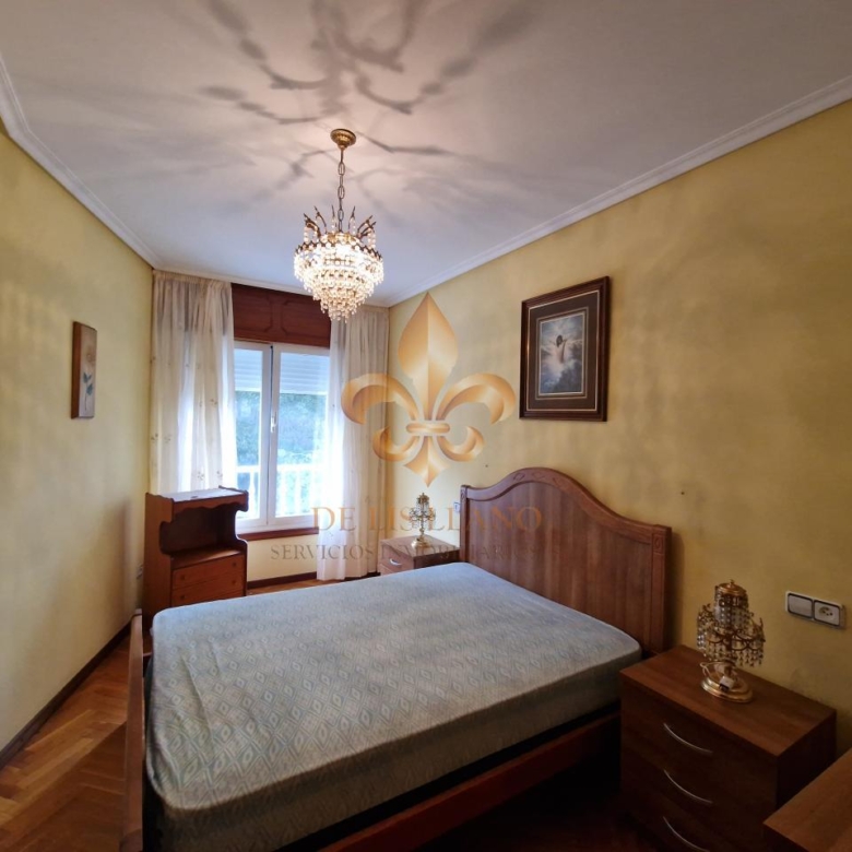 Venta de excelente piso en el centro de Gondomar.