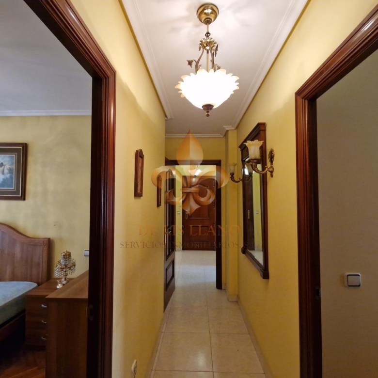 Venta de excelente piso en el centro de Gondomar.