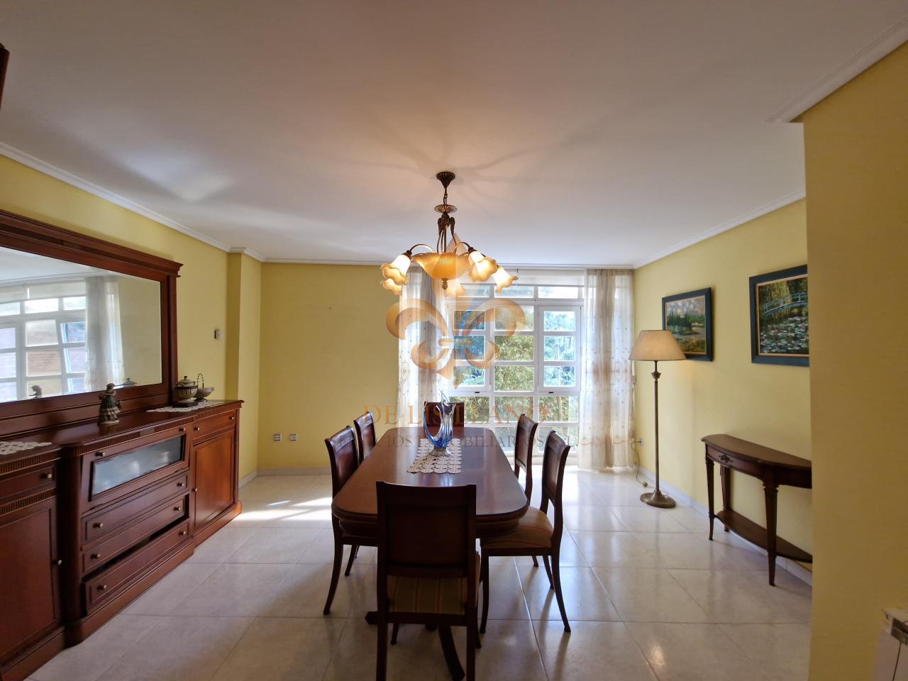 Venta de excelente piso en el centro de Gondomar.