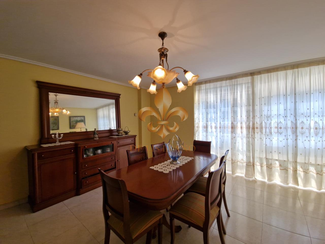 Venta de excelente piso en el centro de Gondomar.