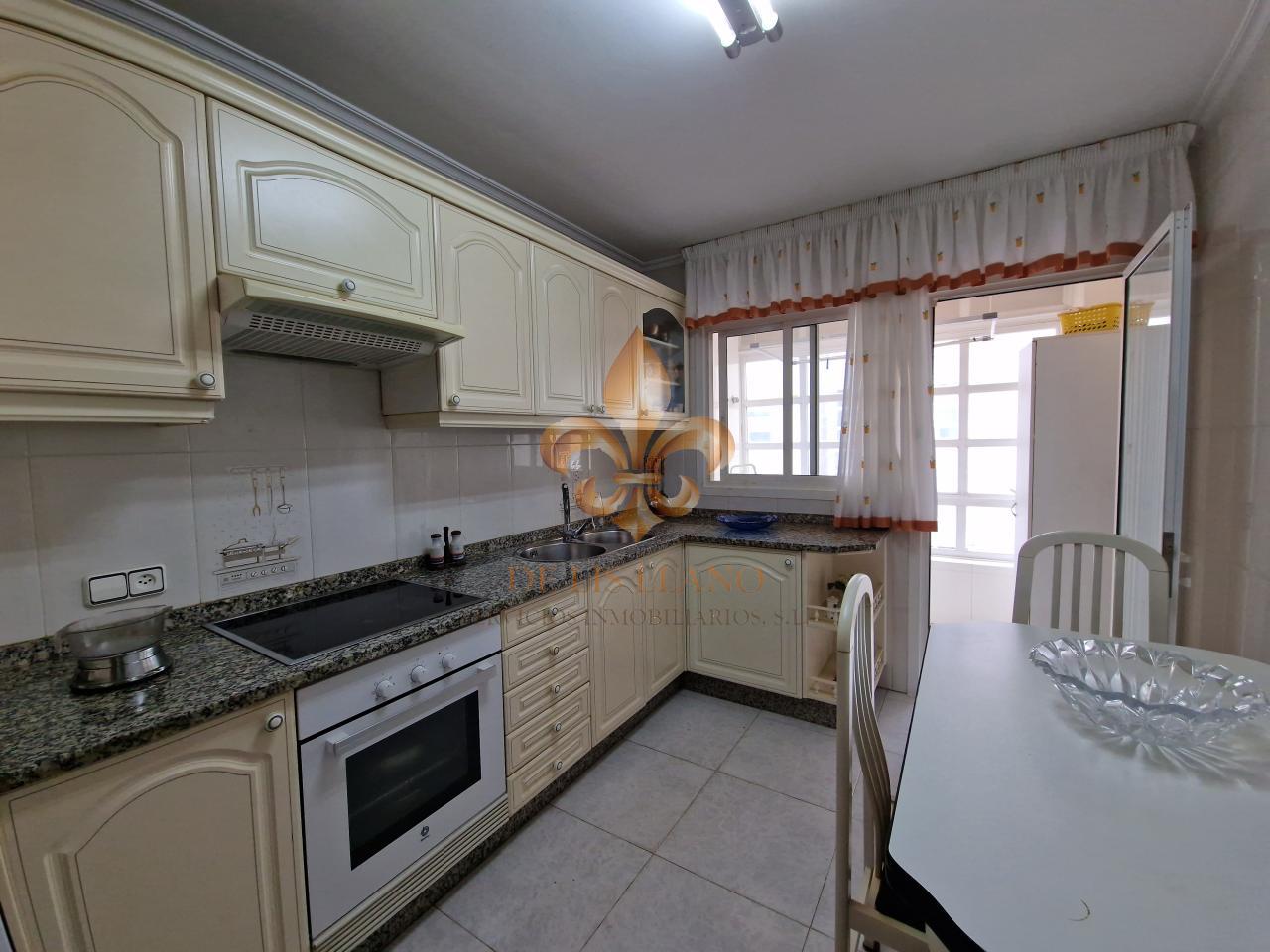Venta de excelente piso en el centro de Gondomar.