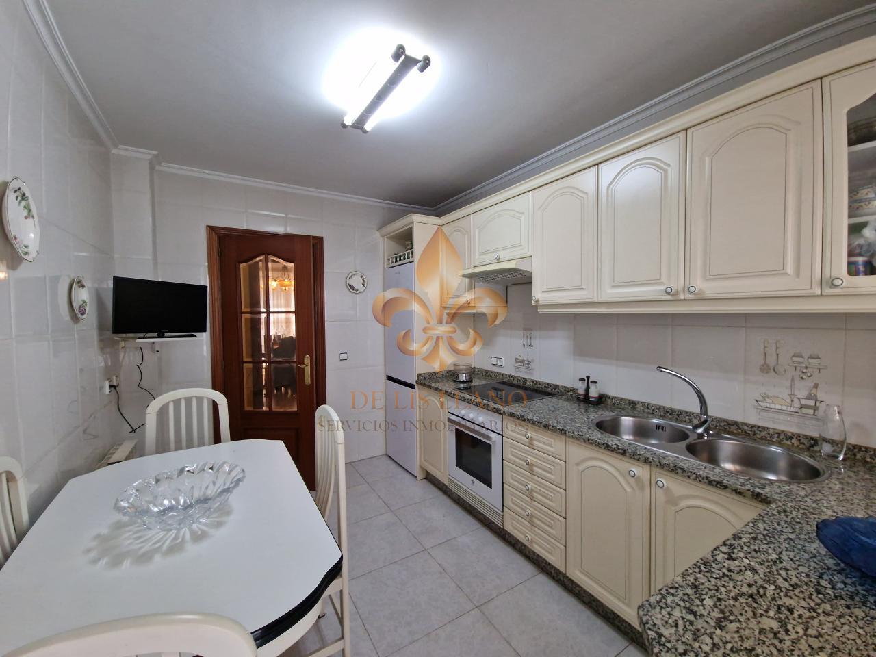 Venta de excelente piso en el centro de Gondomar.
