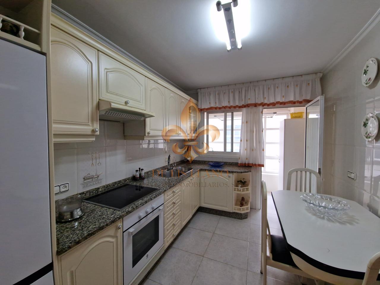Venta de excelente piso en el centro de Gondomar.