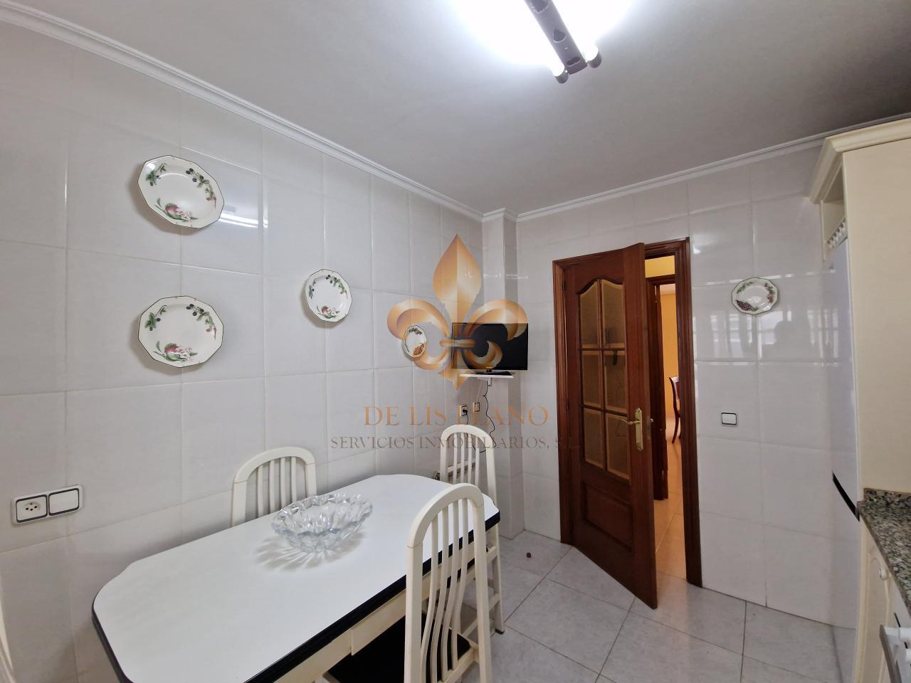 Venta de excelente piso en el centro de Gondomar.