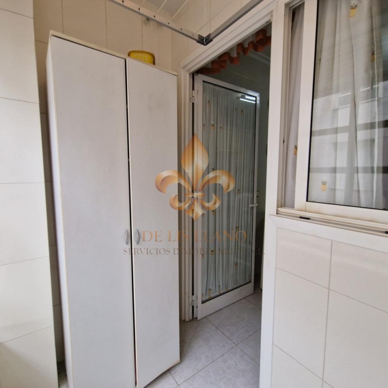 Venta de excelente piso en el centro de Gondomar.