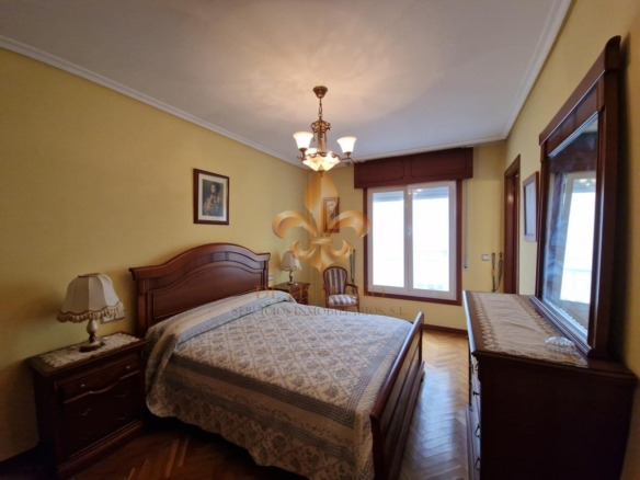Venta de excelente piso en el centro de Gondomar.
