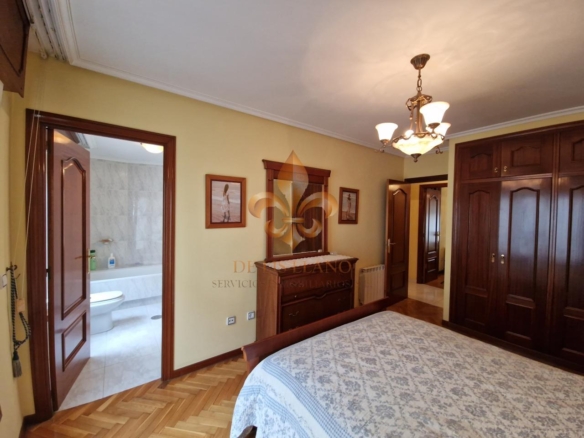 Venta de excelente piso en el centro de Gondomar.