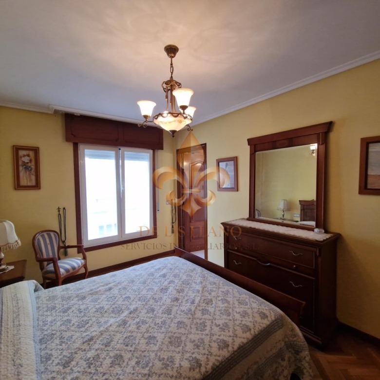 Venta de excelente piso en el centro de Gondomar.