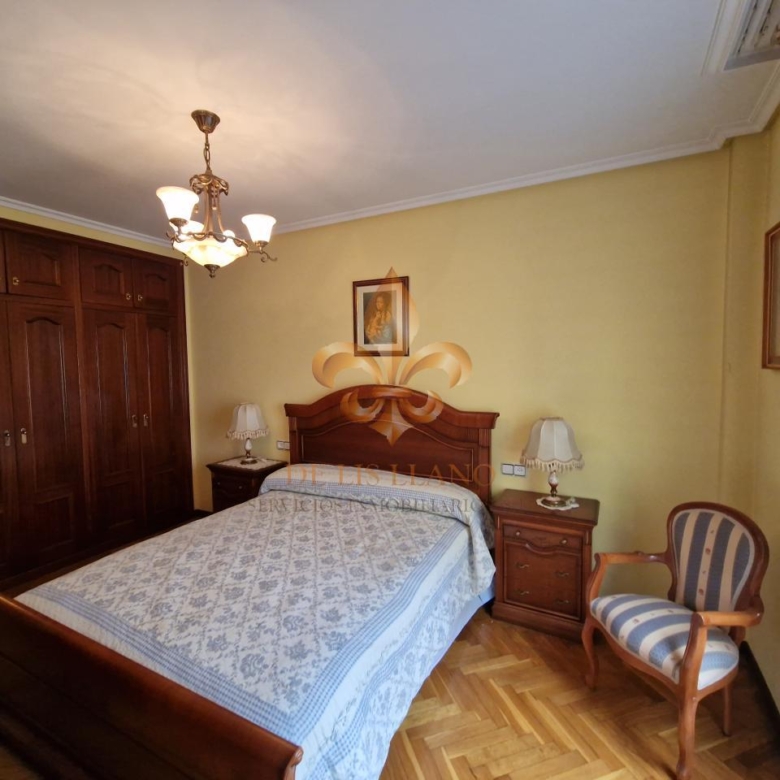 Venta de excelente piso en el centro de Gondomar.