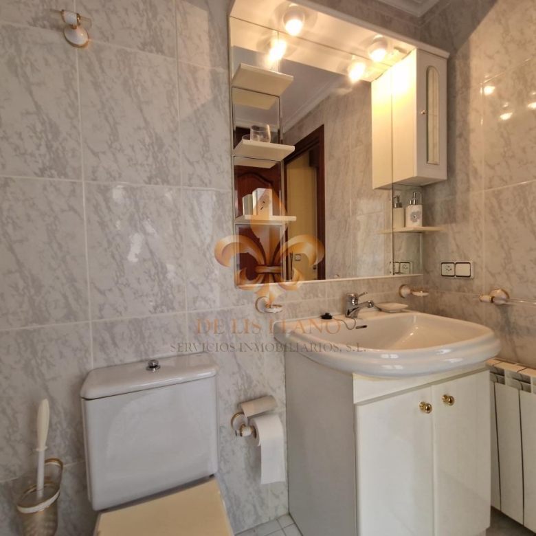 Venta de excelente piso en el centro de Gondomar.