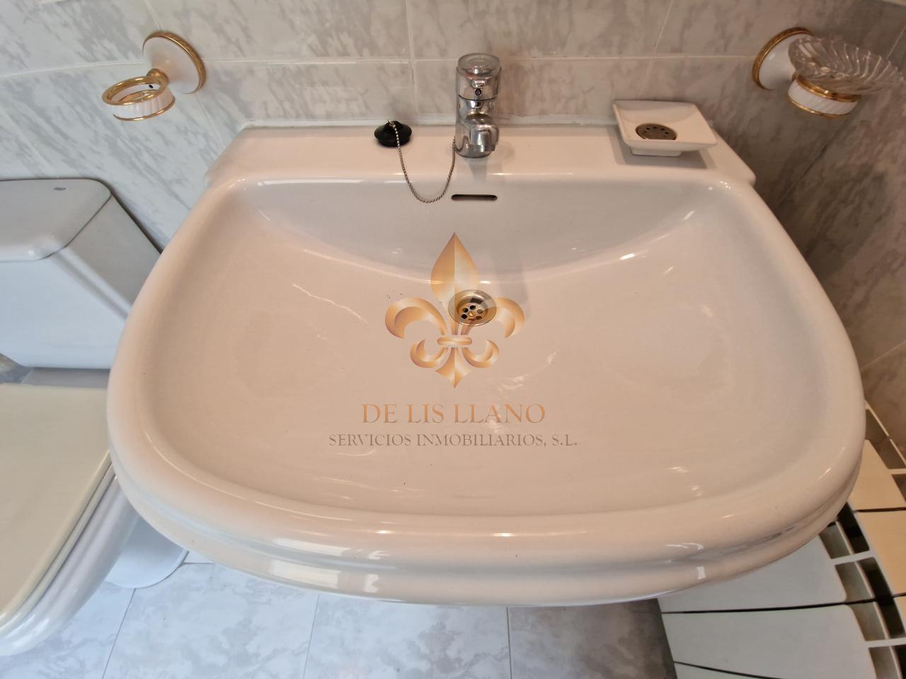 Venta de excelente piso en el centro de Gondomar.
