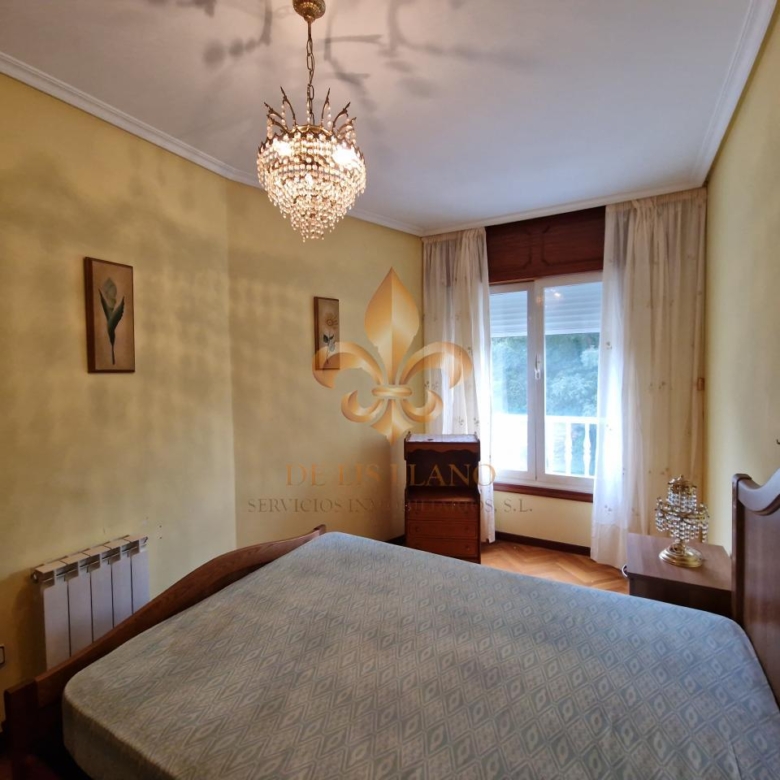 Venta de excelente piso en el centro de Gondomar.