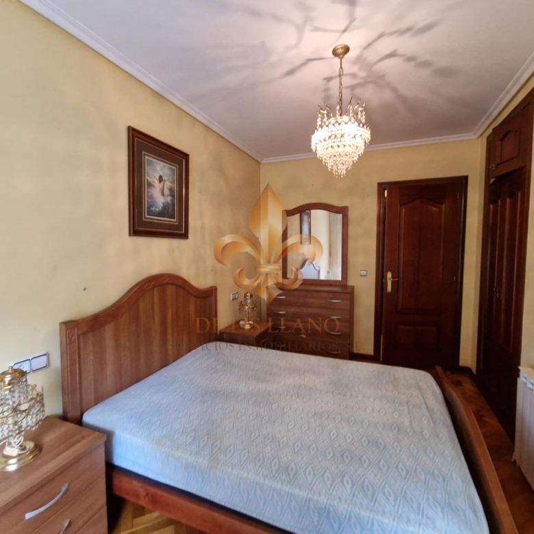 Venta de excelente piso en el centro de Gondomar.