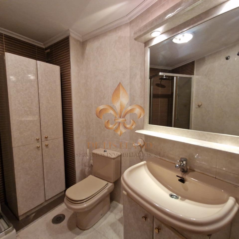 Venta de excelente piso en el centro de Gondomar.
