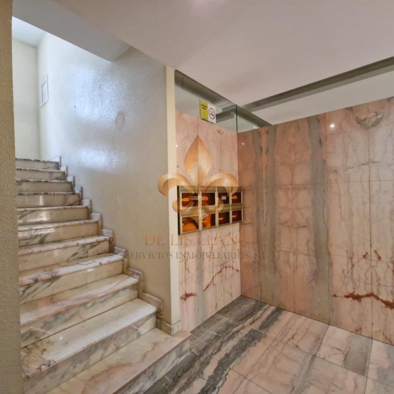 Venta de excelente piso en el centro de Gondomar.