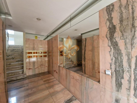 Venta de excelente piso en el centro de Gondomar.