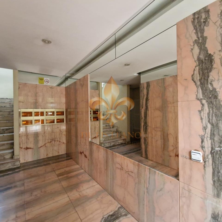 Venta de excelente piso en el centro de Gondomar.