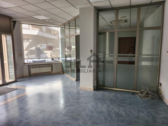 ALQUILER LOCAL COMERCIAL ZONA PUENTE
