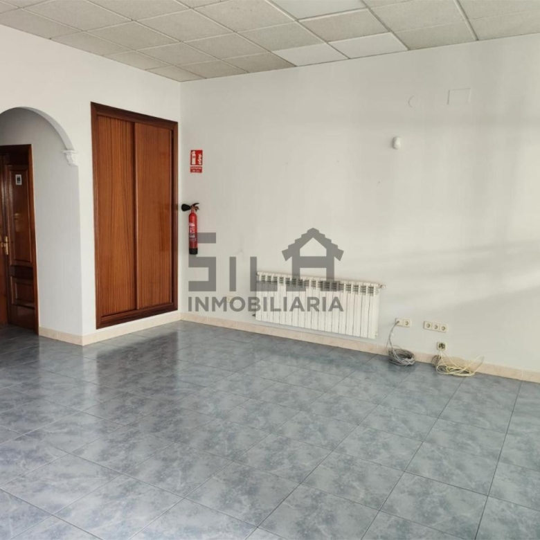 ALQUILER LOCAL COMERCIAL ZONA PUENTE