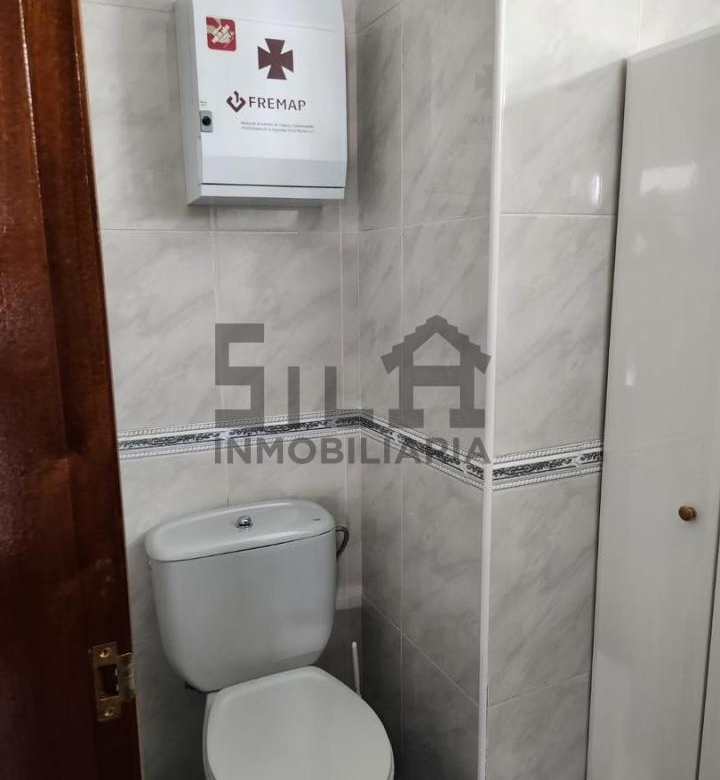 ALQUILER LOCAL COMERCIAL ZONA PUENTE