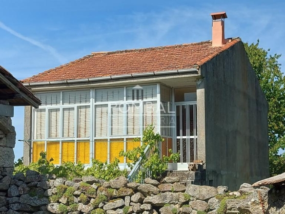 CASA A REFORMAR