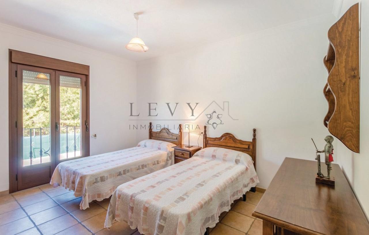 173253711896200039436_173253596706 Maravillosa Finca cerca del Lago
