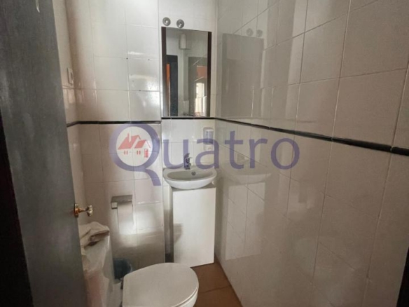 Se alquila local acondicionado al lado de la Junta de Castilla y León