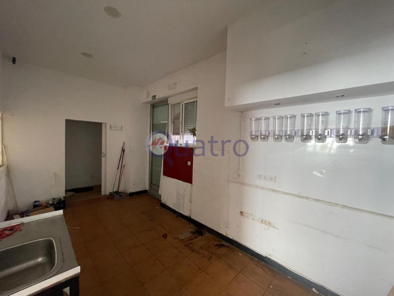 173253945530300026729_173253934889 Se alquila local acondicionado al lado de la Junta de Castilla y León