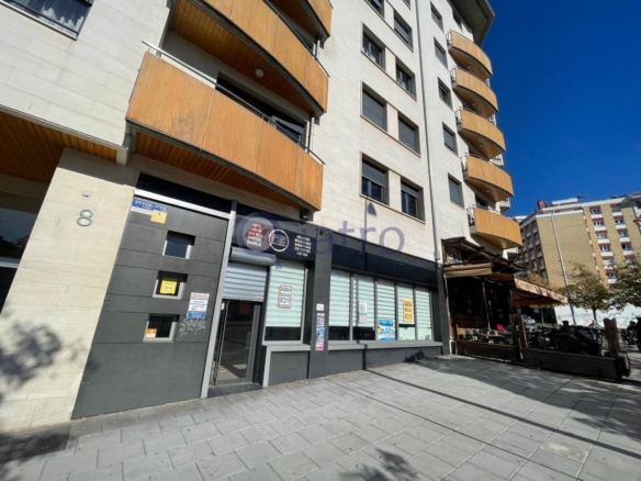 Se alquila local acondicionado al lado de la Junta de Castilla y León