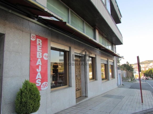 ALQUILER LOCAL 1.300M2 PIÑEIRAL