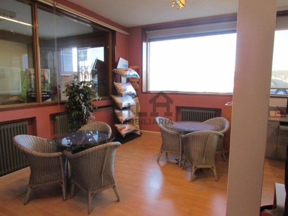 ALQUILER LOCAL 1.300M2 PIÑEIRAL