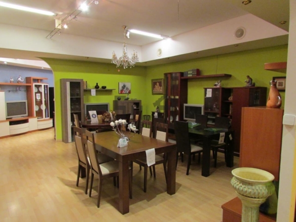 ALQUILER LOCAL 1.300M2 PIÑEIRAL