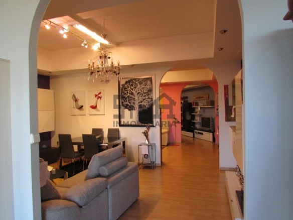 ALQUILER LOCAL 1.300M2 PIÑEIRAL