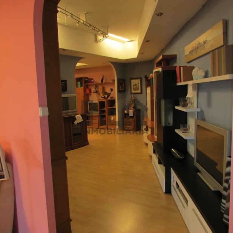ALQUILER LOCAL 1.300M2 PIÑEIRAL
