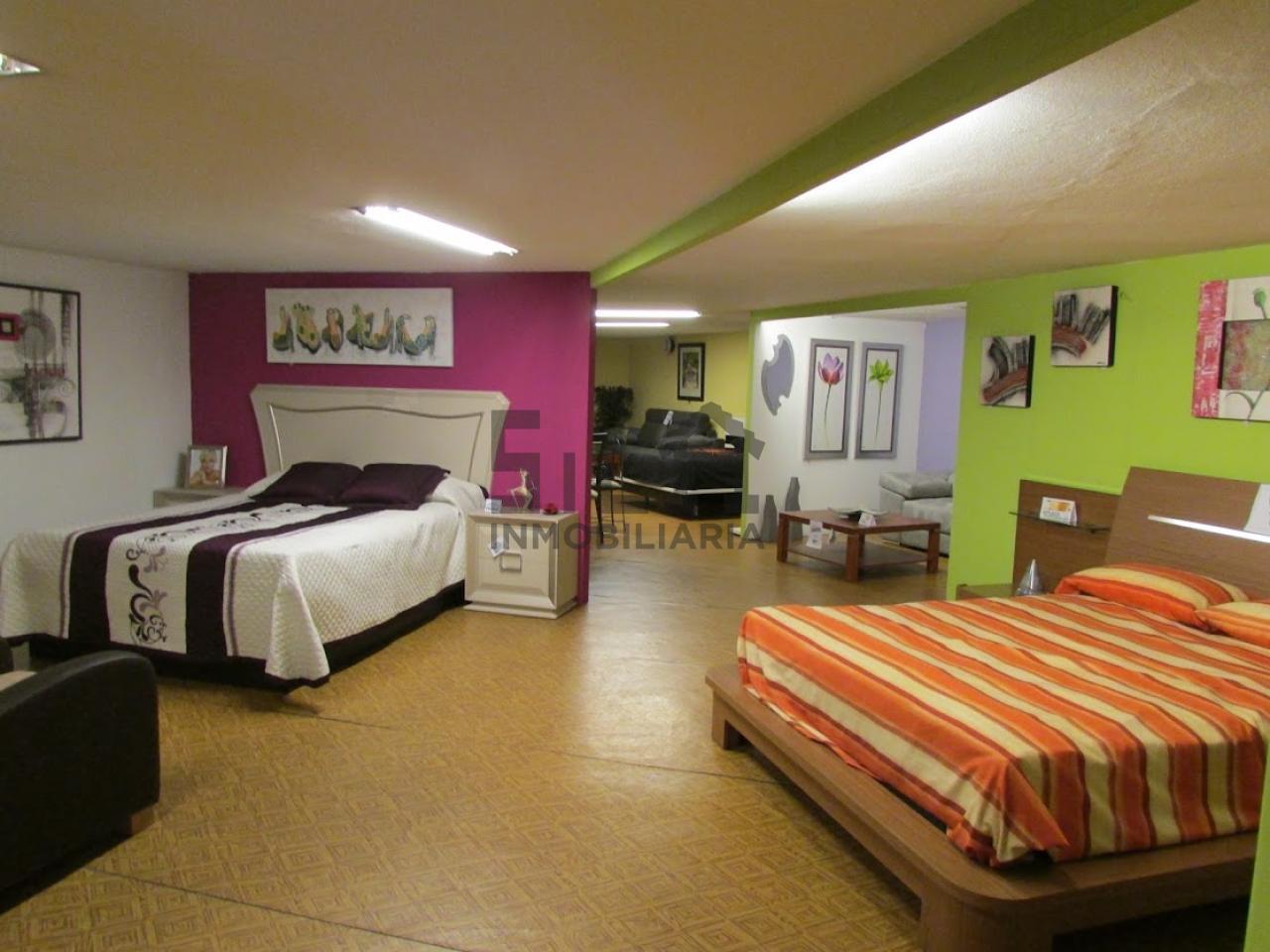 ALQUILER LOCAL 1.300M2 PIÑEIRAL