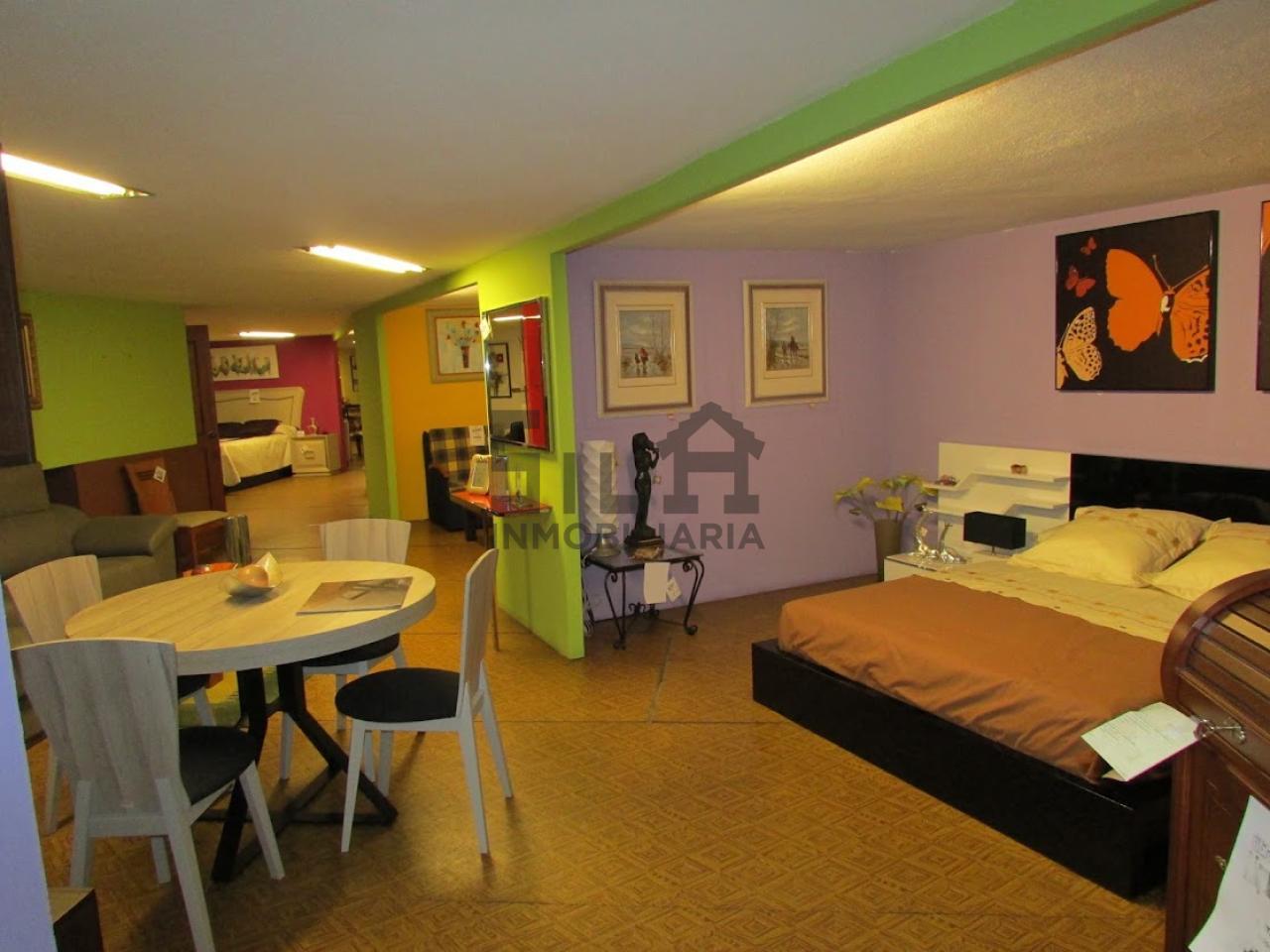 ALQUILER LOCAL 1.300M2 PIÑEIRAL