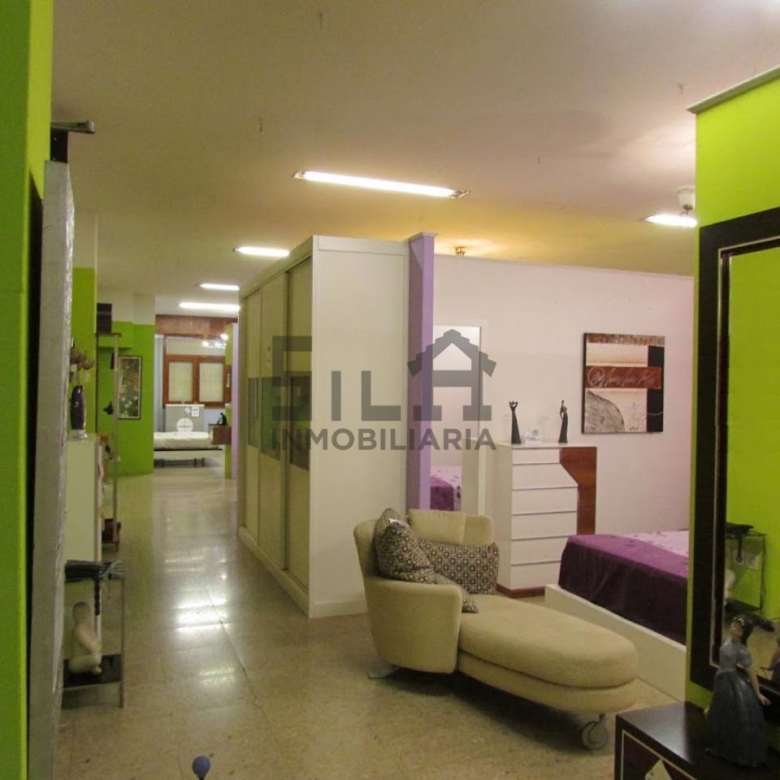 ALQUILER LOCAL 1.300M2 PIÑEIRAL