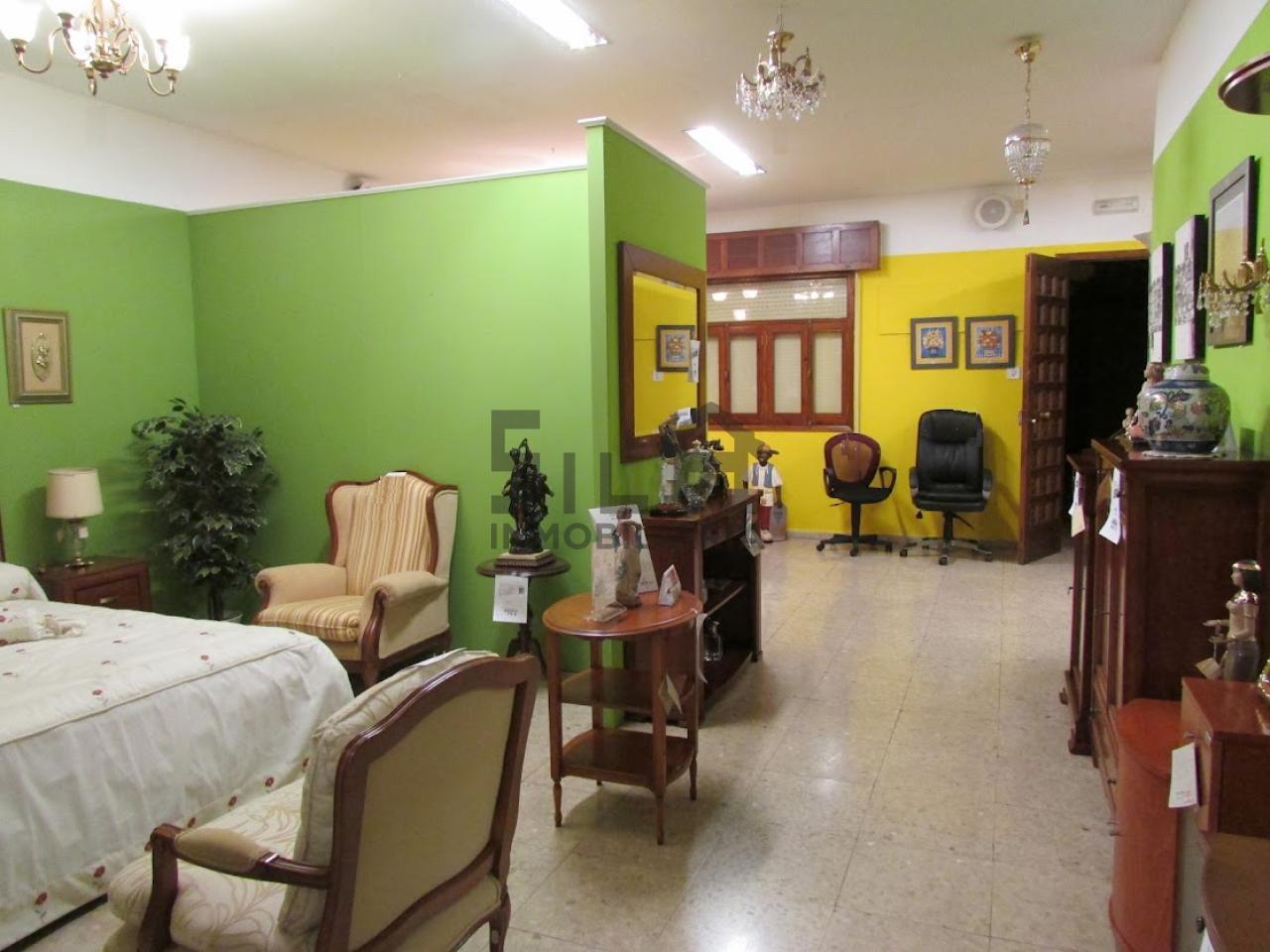 ALQUILER LOCAL 1.300M2 PIÑEIRAL
