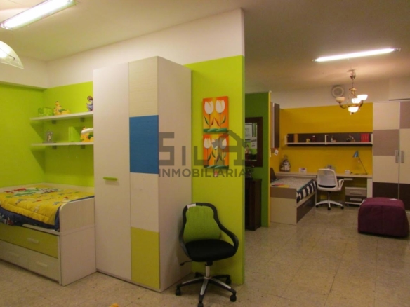 ALQUILER LOCAL 1.300M2 PIÑEIRAL