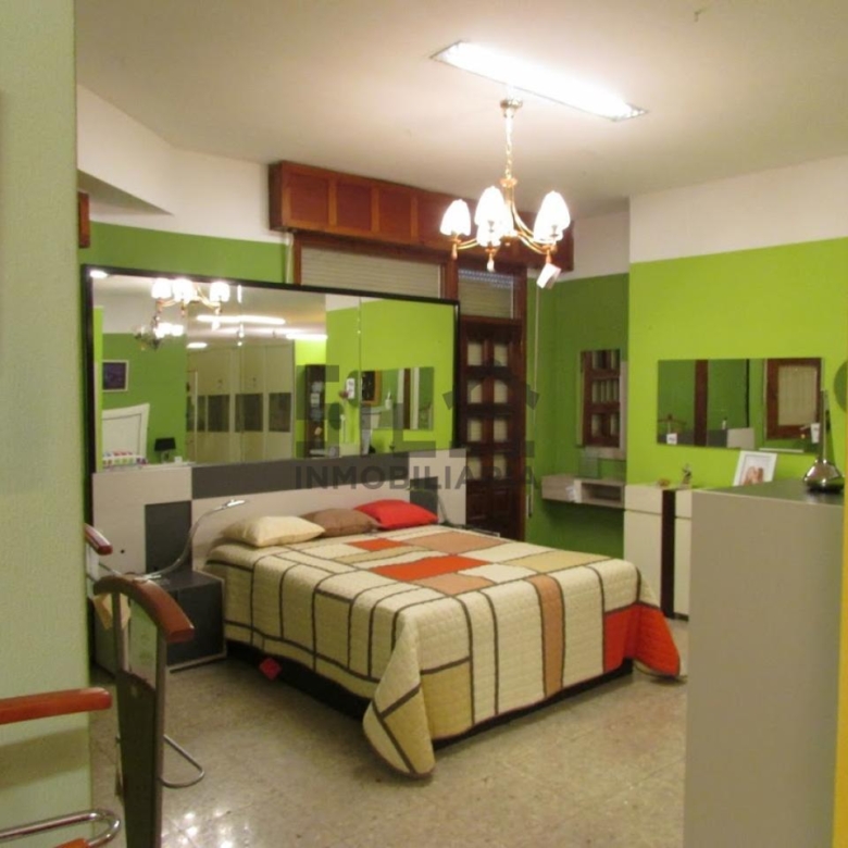 ALQUILER LOCAL 1.300M2 PIÑEIRAL