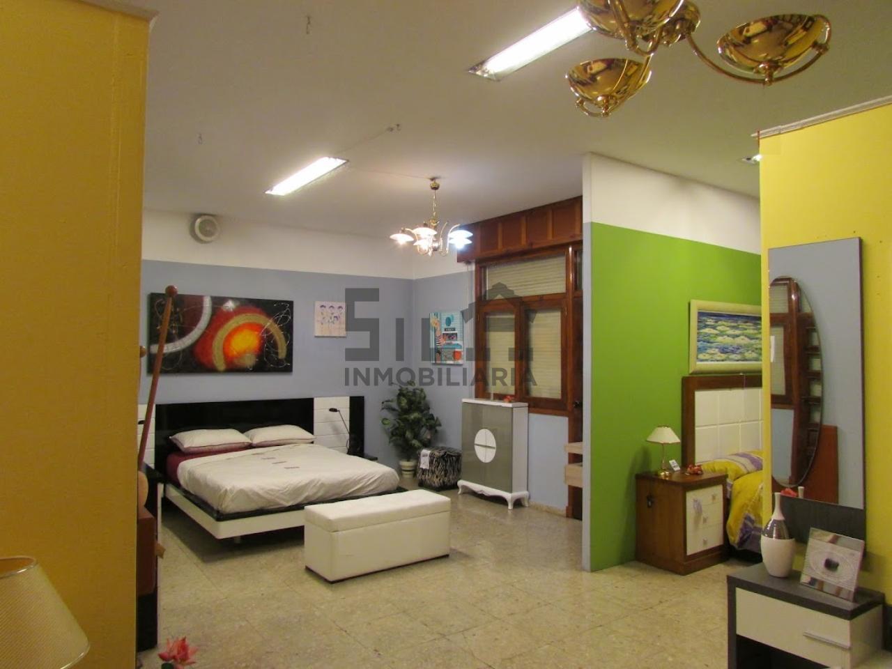 ALQUILER LOCAL 1.300M2 PIÑEIRAL