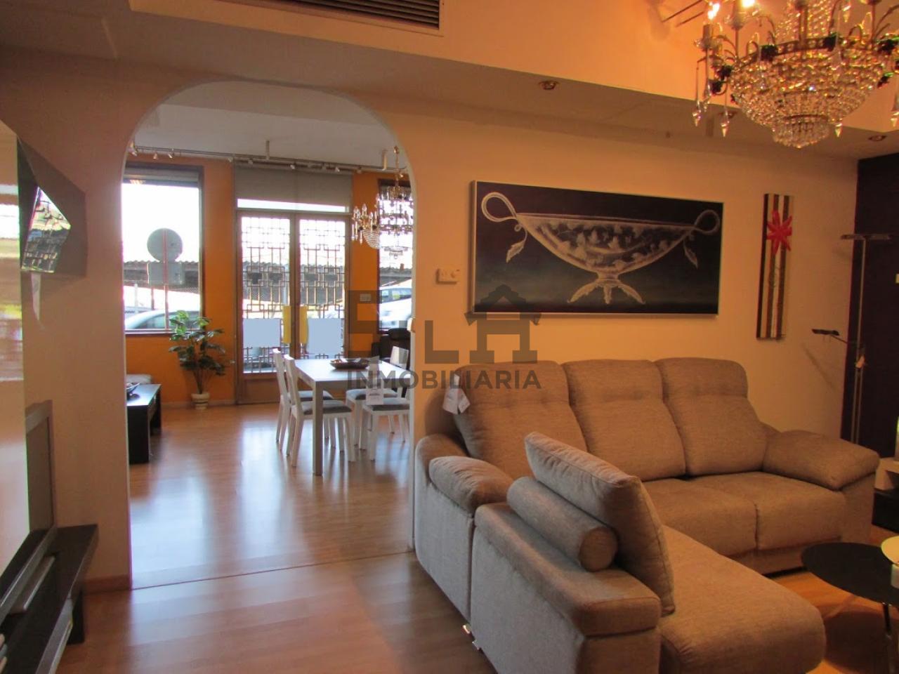 ALQUILER LOCAL 1.300M2 PIÑEIRAL