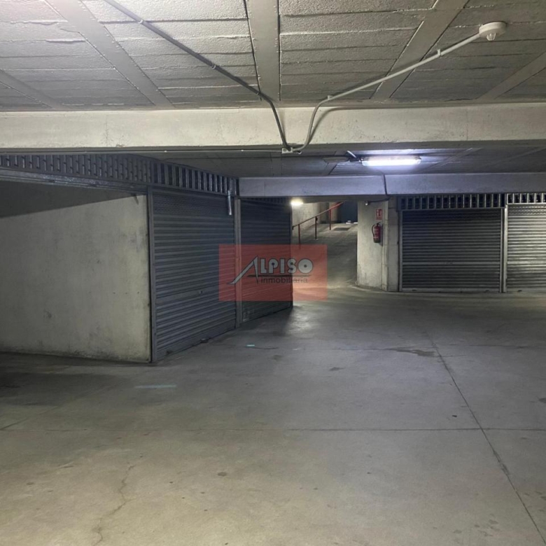 Plaza para coche en Ourense
